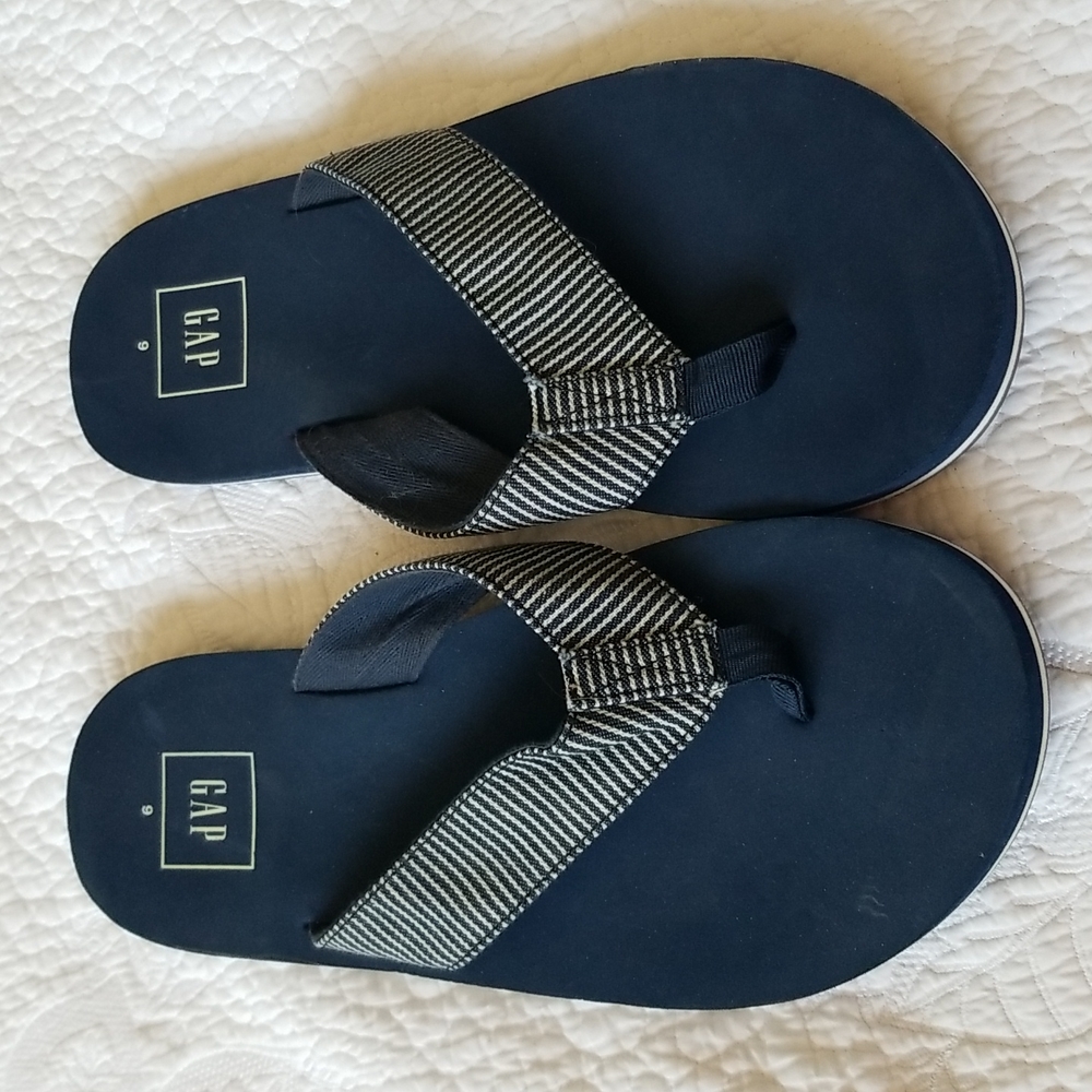 GAP SANDALS - Picture 2 of 7